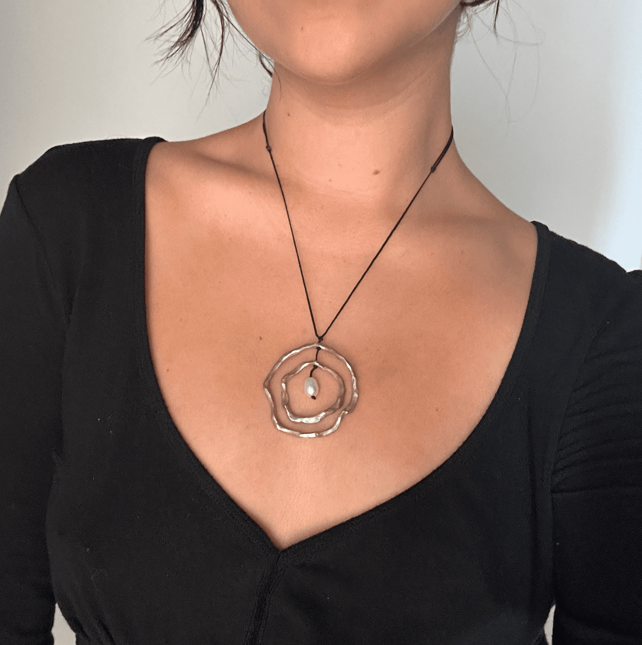 "tree rings" necklace image NaN